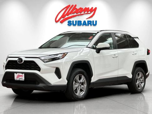 Used 2025 Toyota RAV4 XLE FWD image 9