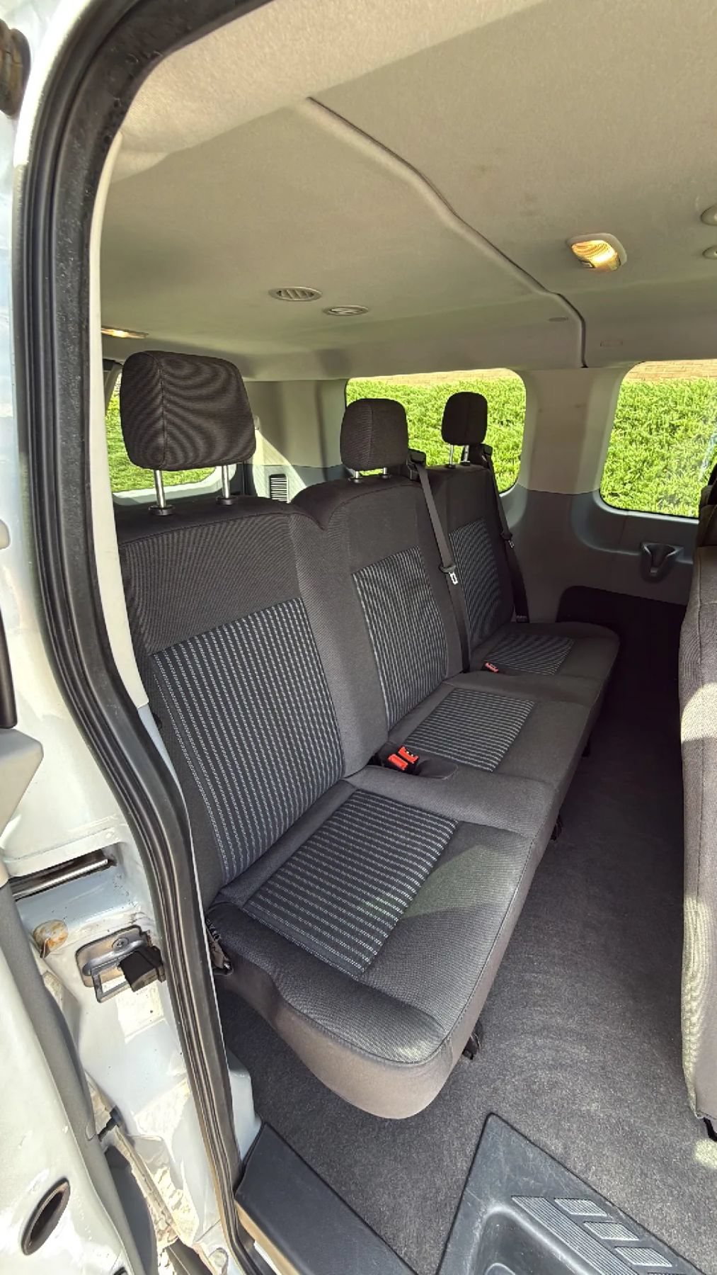 Used 2017 Ford Transit 150 XL RWD image 27