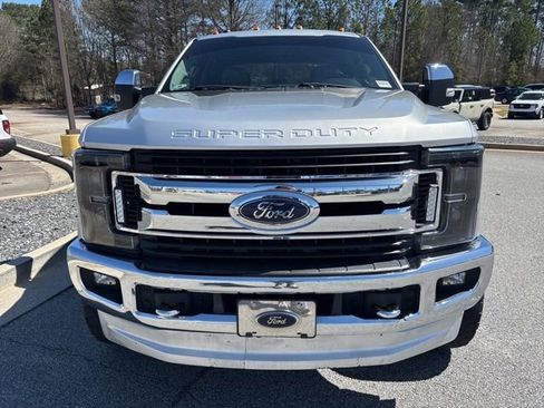 Used 2019 Ford F250 XLT w/ XLT Premium Package image 3