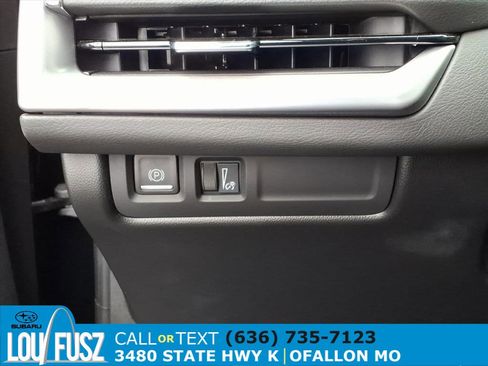 Used 2024 Cadillac XT4 Premium Luxury image 21