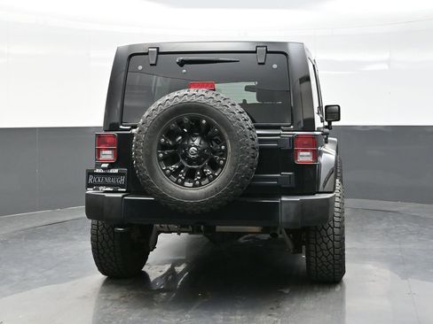 Used 2015 Jeep Wrangler Unlimited Sahara image 6