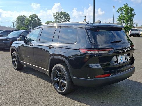 New 2025 Jeep Grand Cherokee L Altitude image 4