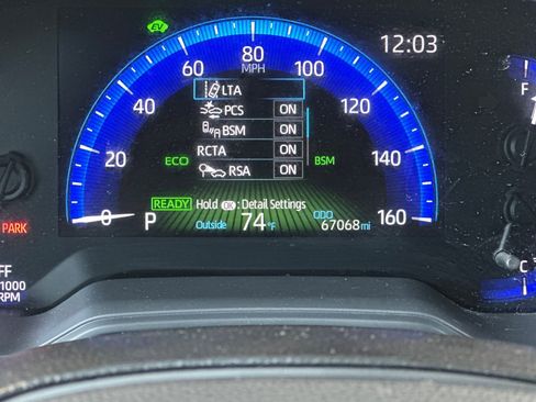 Used 2021 Toyota Corolla LE w/ Carpet Mat Package (TMS) FWD image 23