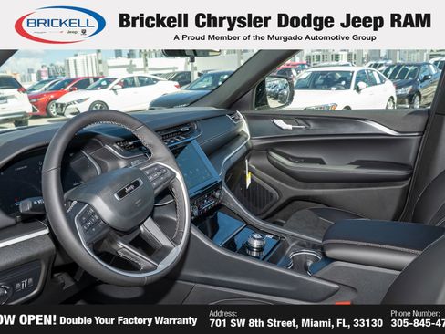 New 2025 Jeep Grand Cherokee L Altitude image 16