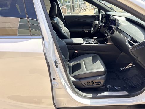 Used 2025 Lexus RX 350h w/ Convenience Package AWD/4WD image 33