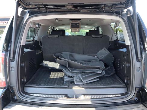 Used 2016 GMC Yukon XL SLT w/ Open Road Package AWD/4WD image 16