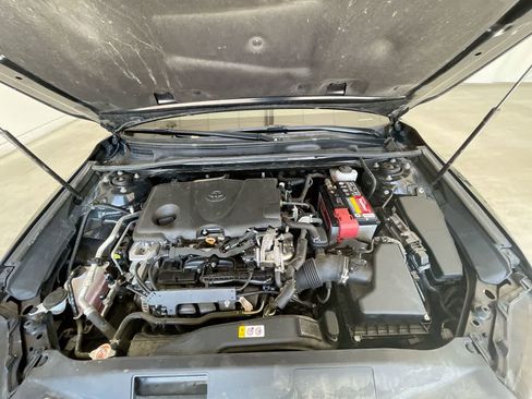 Used 2020 Toyota Camry SE FWD image 25