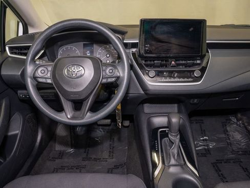 Used 2024 Toyota Corolla LE image 2