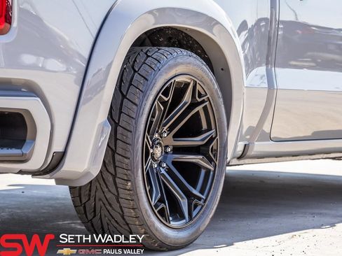 Used 2025 Chevrolet Silverado 1500 RST AWD/4WD image 9