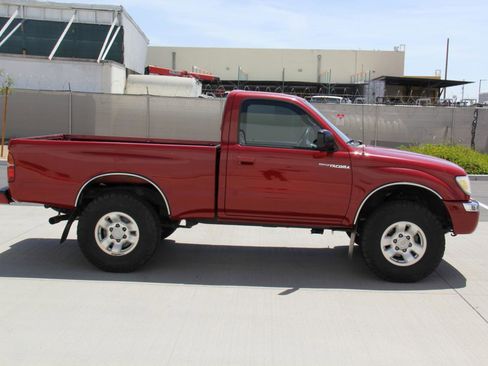 Used 2000 Toyota Tacoma 4x4 Regular Cab image 4