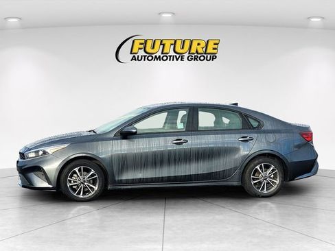 Used 2023 Kia Forte LXS image 9