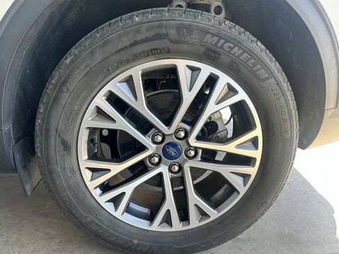 Used 2020 Ford Escape SEL FWD image 20