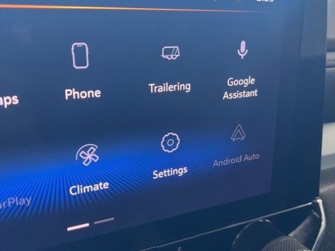 Used 2023 Chevrolet Colorado LT w/ LT Convenience Package III image 10