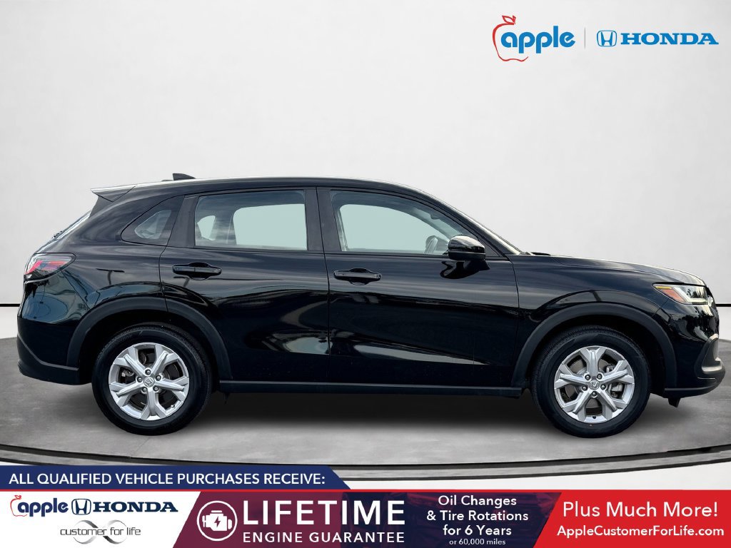 Used 2023 Honda HR-V LX image 2