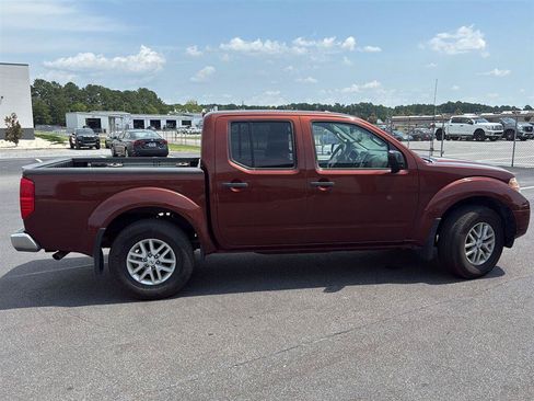 Used 2016 Nissan Frontier SV w/ SV Value Truck Package AWD/4WD image 6