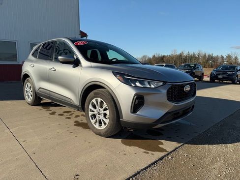 Used 2023 Ford Escape Active w/ Tech Pack #2 image 3