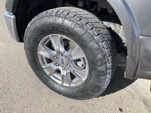 Used 2016 Ford F150 Lariat w/ Equipment Group 502A Luxury image 2