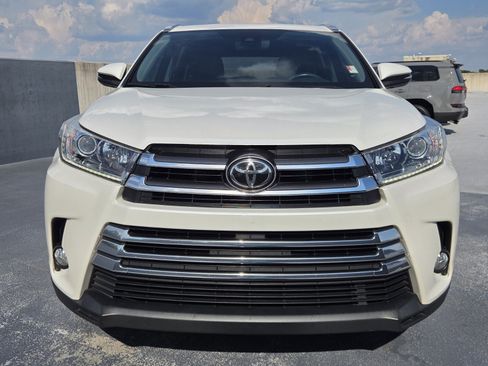 Used 2017 Toyota Highlander Limited FWD image 8