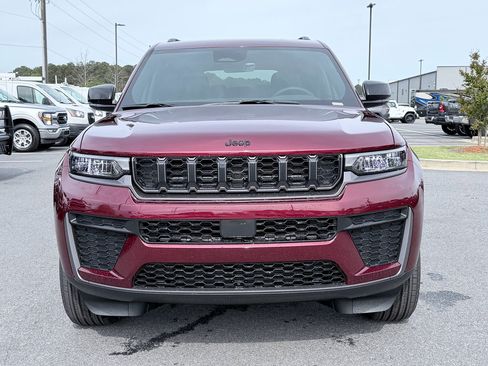 New 2026 Jeep Grand Cherokee L 2WD image 3