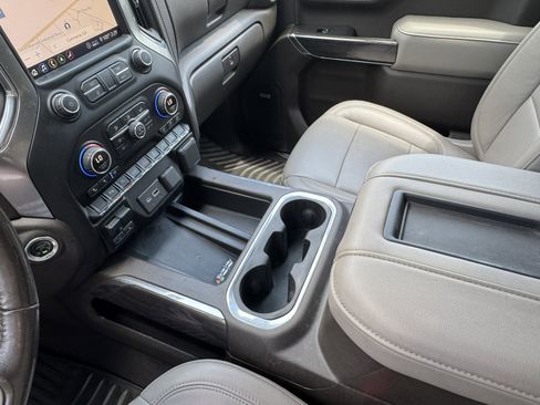Used 2020 Chevrolet Silverado 1500 LTZ w/ LTZ Plus Package AWD/4WD image 30
