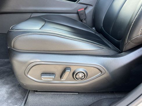 Used 2025 Jeep Grand Cherokee Limited AWD/4WD image 11