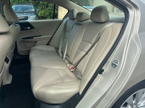 Used 2015 Honda Accord EX-L image 16