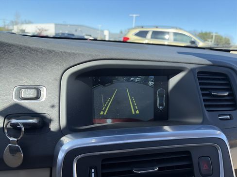 Used 2015 Volvo S60 T5 Platinum image 40