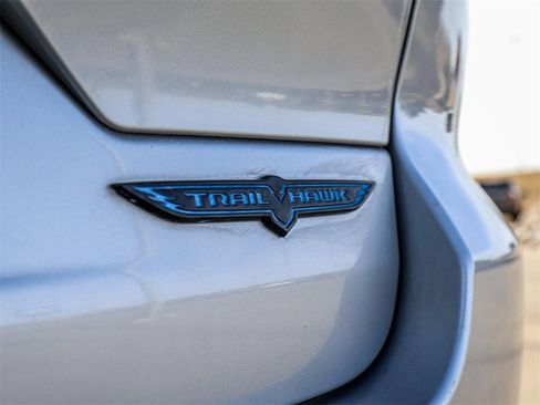 Used 2022 Jeep Grand Cherokee Trailhawk image 14