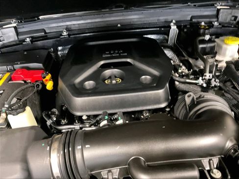 Used 2024 Jeep Wrangler Unlimited AWD/4WD image 34