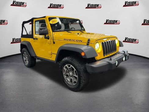 Used 2015 Jeep Wrangler Rubicon w/ Power Convenience Group image 3
