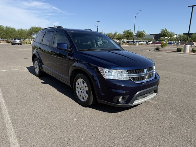 Used 2019 Dodge Journey SE FWD image 3