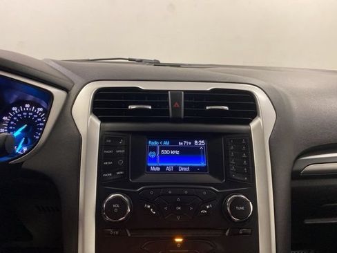 Used 2013 Ford Fusion SE FWD image 11