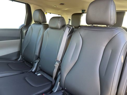 New 2026 Kia Carnival SX FWD image 14