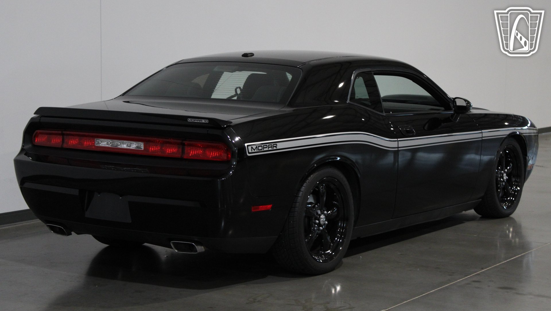 Used 2010 Dodge Challenger R/T w/ Mopar 10 Pkg RWD image 26