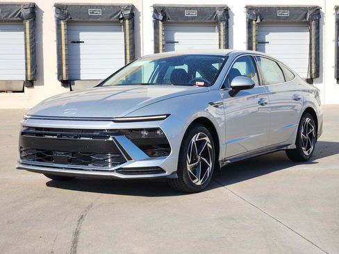 New 2026 Hyundai Sonata SEL FWD image 2