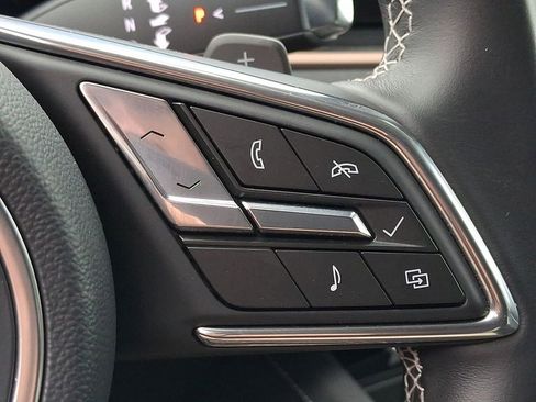 Certified 2025 Buick Envision Sport Touring image 23