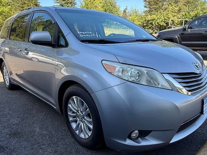 Used 2012 Toyota Sienna XLE w/ Premium Pkg