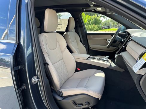 Used 2026 Volvo XC90 B6 Plus w/ Protection Package Premier image 8