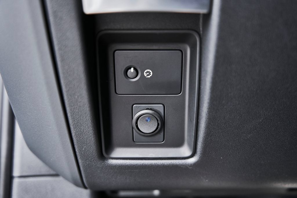 Used 2023 Land Rover Defender 110 X AWD/4WD image 58