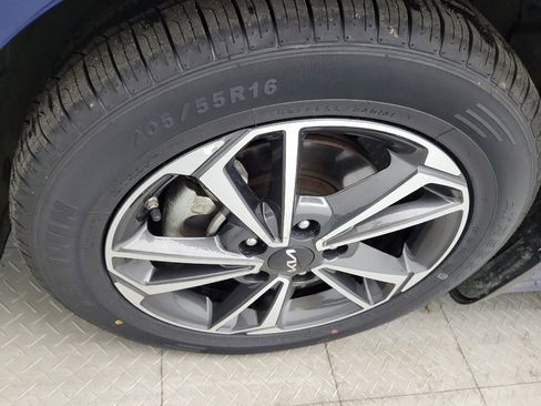 Used 2023 Kia Forte LXS w/ LXS Technology Package image 31