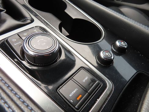 Used 2018 Nissan Maxima SR w/ Midnight Edition FWD image 26