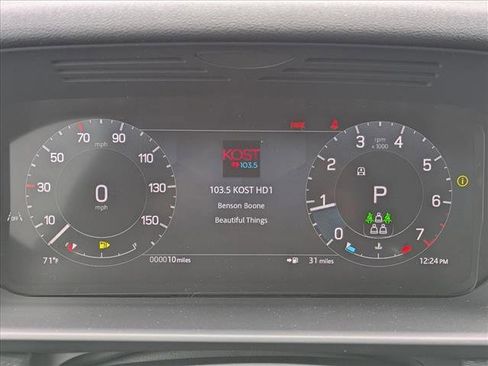 New 2025 Land Rover Discovery Dynamic SE image 11