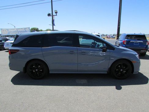 Used 2024 Honda Odyssey Sport image 5