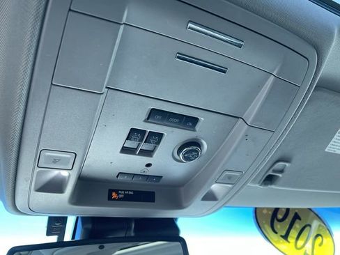 Used 2019 GMC Yukon SLT image 36