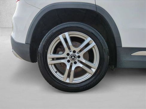 Used 2021 Mercedes-Benz GLA 250 4MATIC image 23