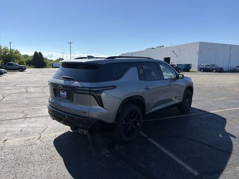 New 2026 Chevrolet Traverse RS w/ LPO, Floor Liner Package AWD/4WD image 5