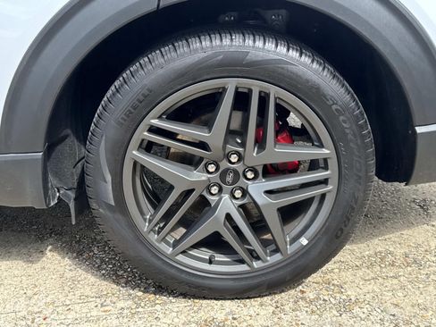 New 2026 Ford Explorer ST-Line w/ ST-Line Street Pack RWD image 3