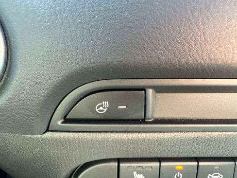 Certified 2025 MAZDA CX-5 Signature image 30