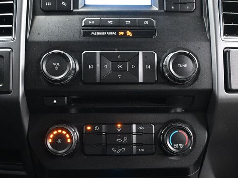 Used 2018 Ford F150 XLT image 19