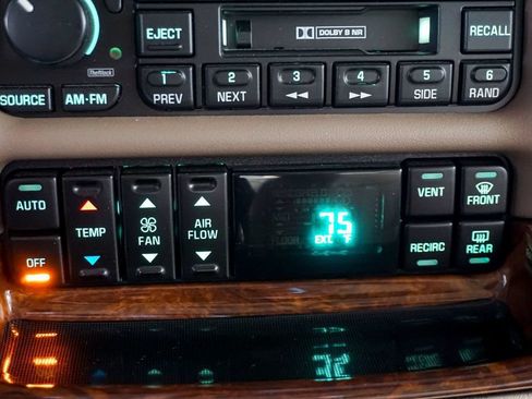Used 2004 Buick Park Avenue Ultra w/ Ultra Luxury Package FWD image 21